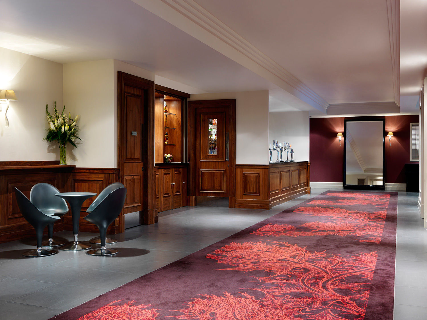 The Bristol Hotel İş olanakları fotoğraf